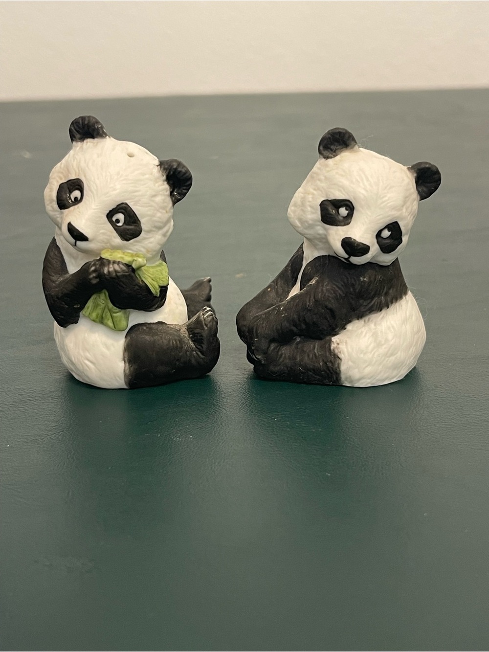 BNWOT 1987 Franklin Mint Noah’s Ark “Panda Bears” slat & pepper shaker set